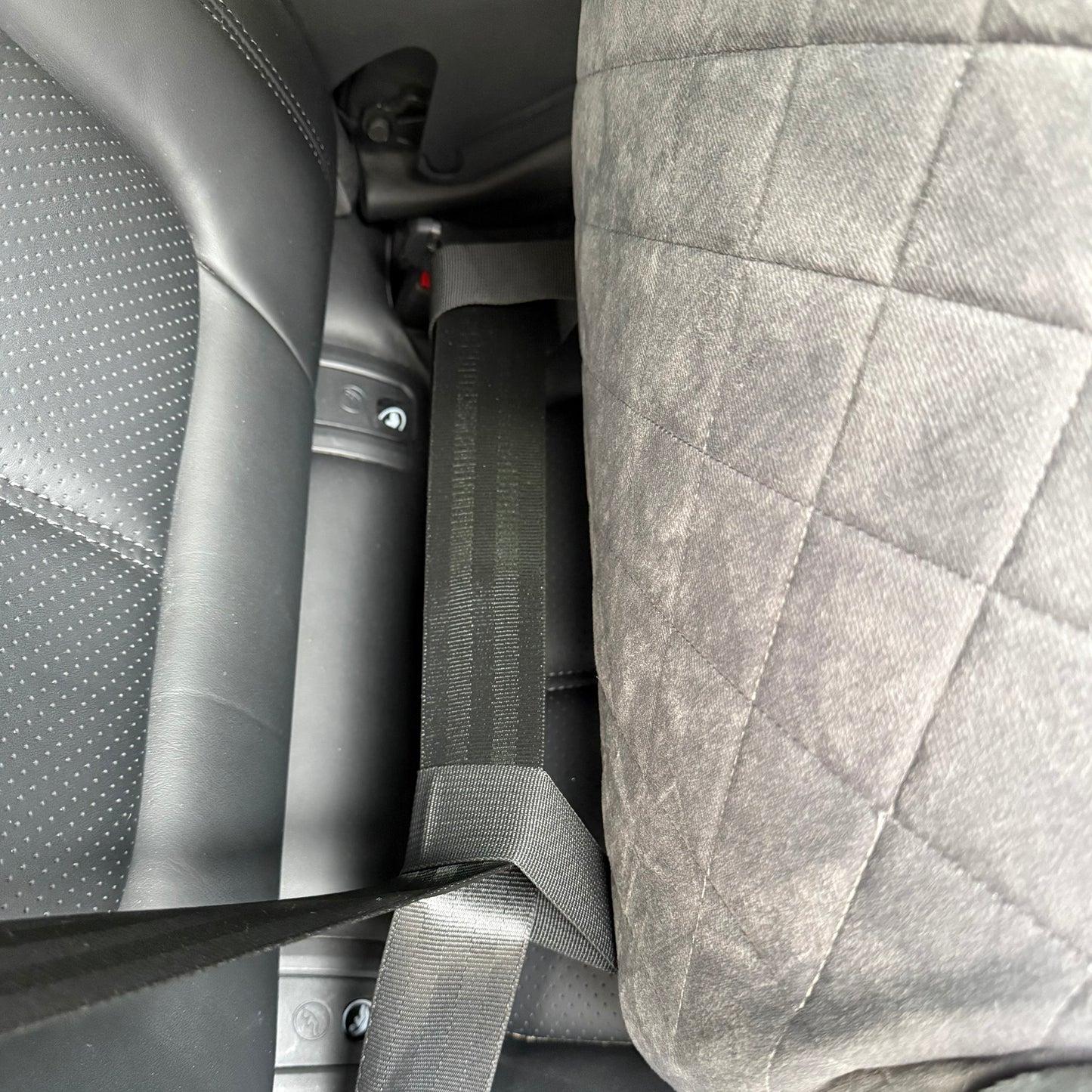 Siège "Nid nomade" - Siège auto confortable et sécurisé pour chien
