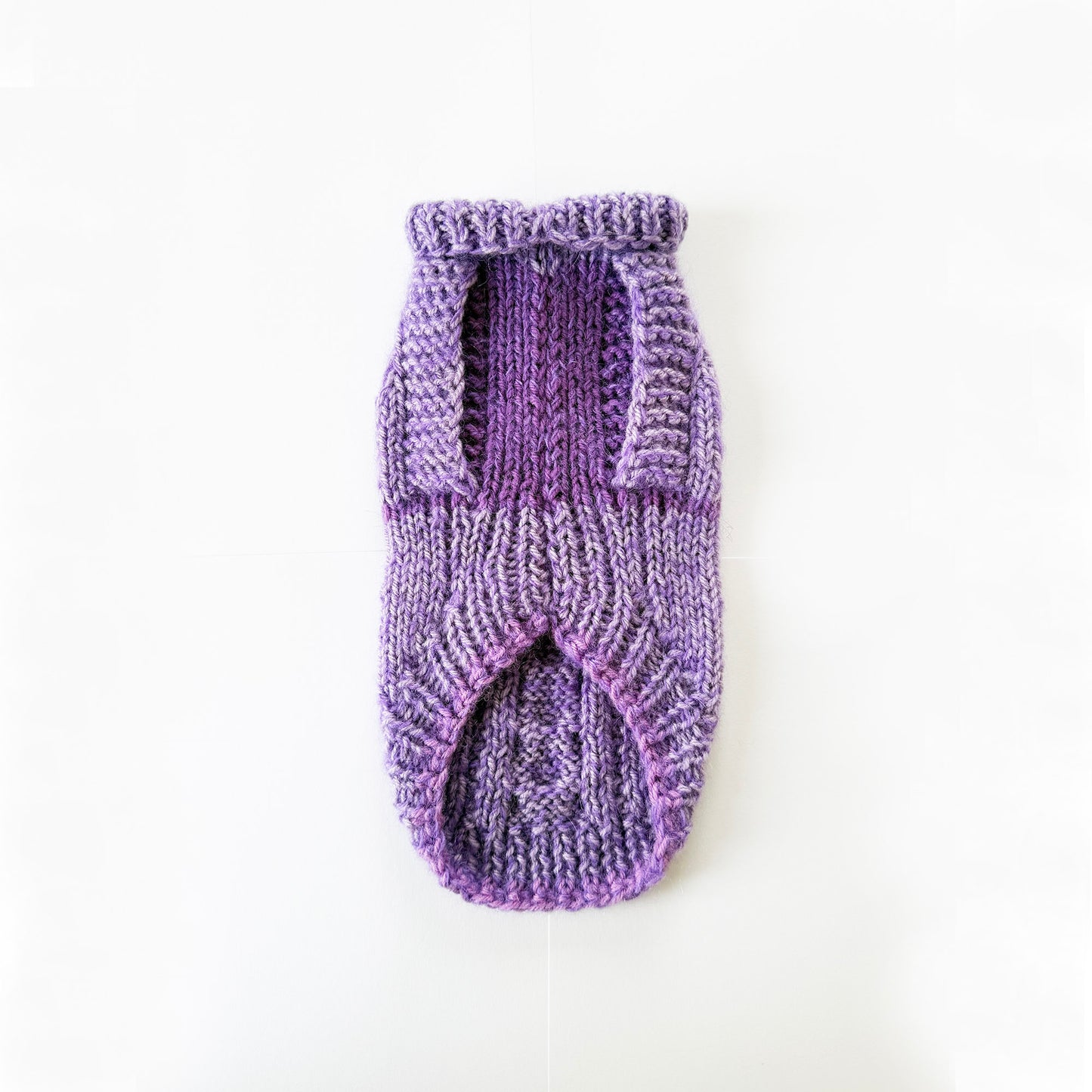 Pullover pour chien Rêve de Lavande - Tricoté à la main avec amour